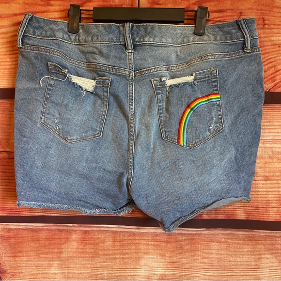 Torrid Distressed Denim Shorts Rainbow Embroidered Back Pocket - Picture 1 of 5